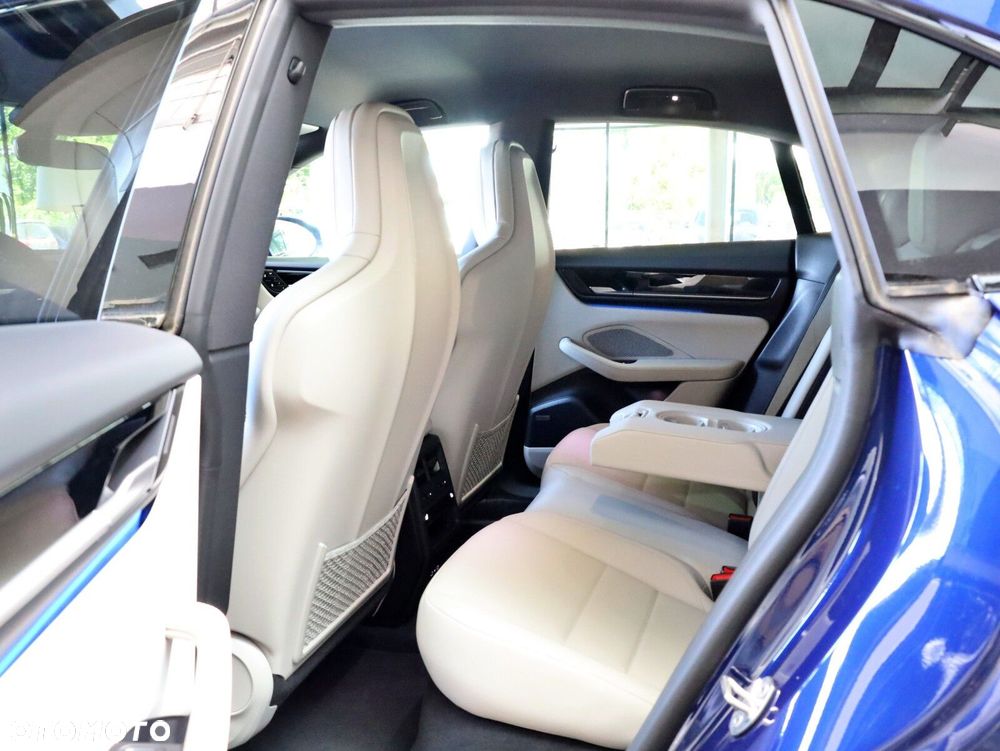 Porsche Macan - 17