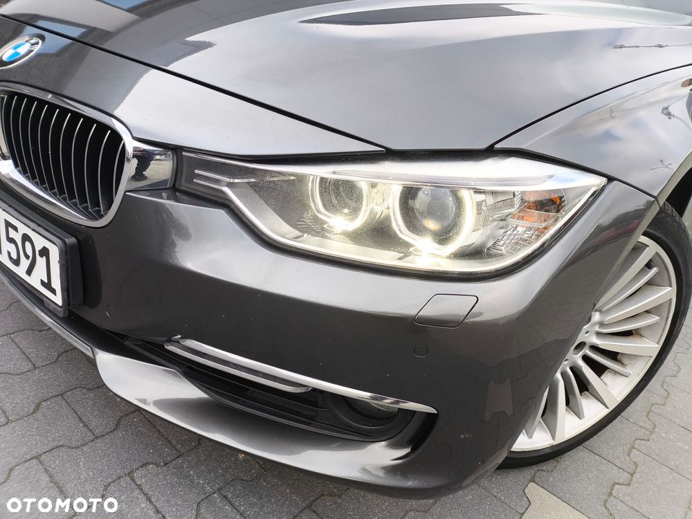 BMW Seria 3 330d Luxury Line EU6 - 39