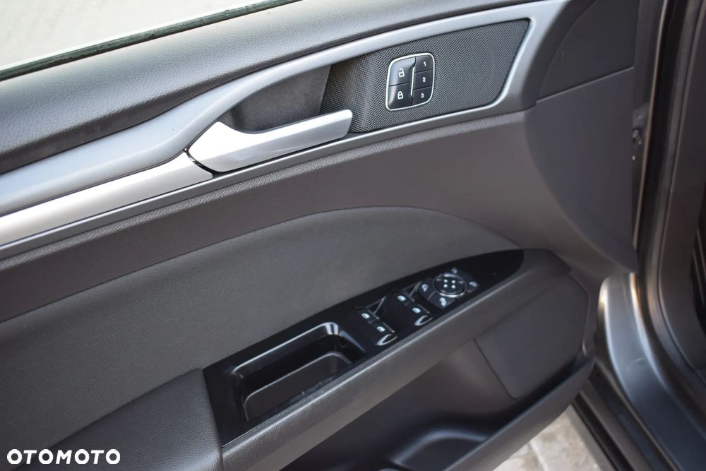 Ford Mondeo 2.0 TDCi Start-Stopp PowerShift-Aut Titanium - 12