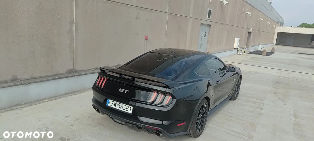 Ford Mustang - 4