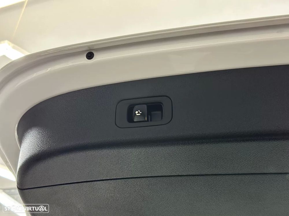 Mercedes-Benz GLC 300 e 4Matic - 20