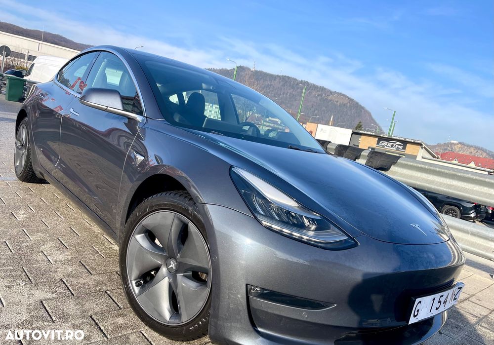 Tesla Model 3 Langstreckenbatterie Allradantrieb Dual Motor - 12