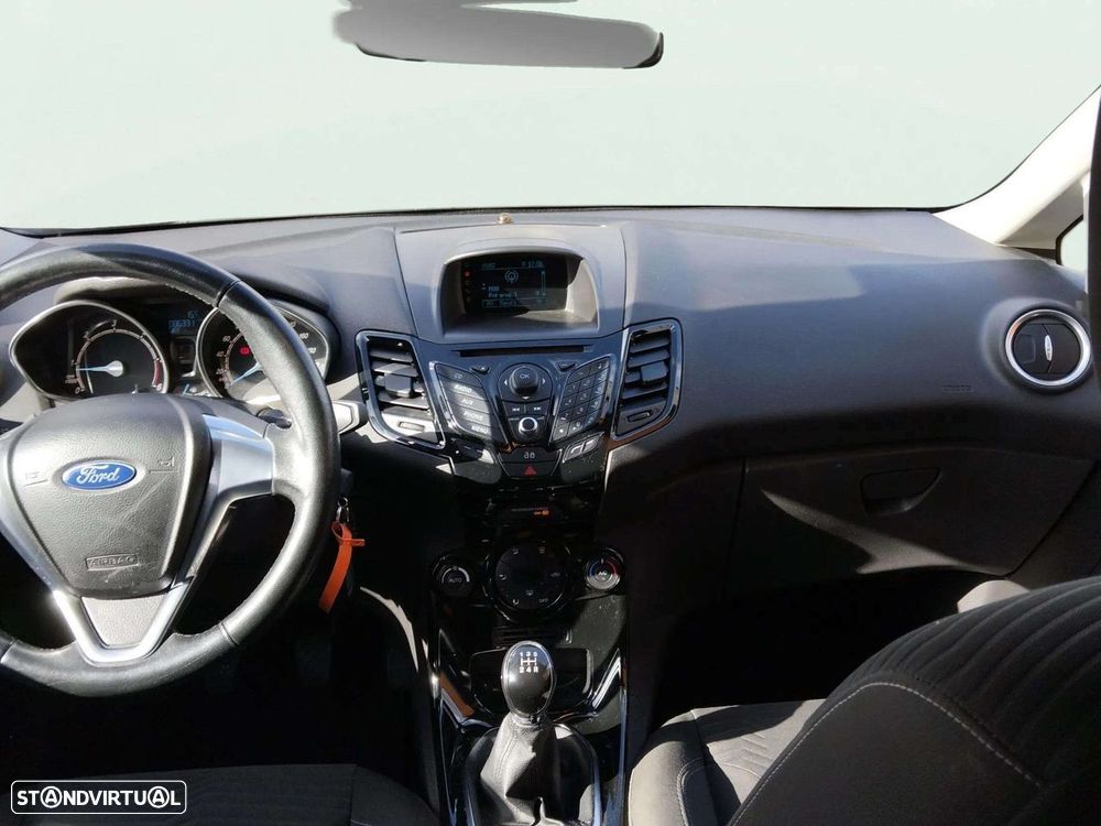 Ford Fiesta 1.5 TDCi Titanium - 11