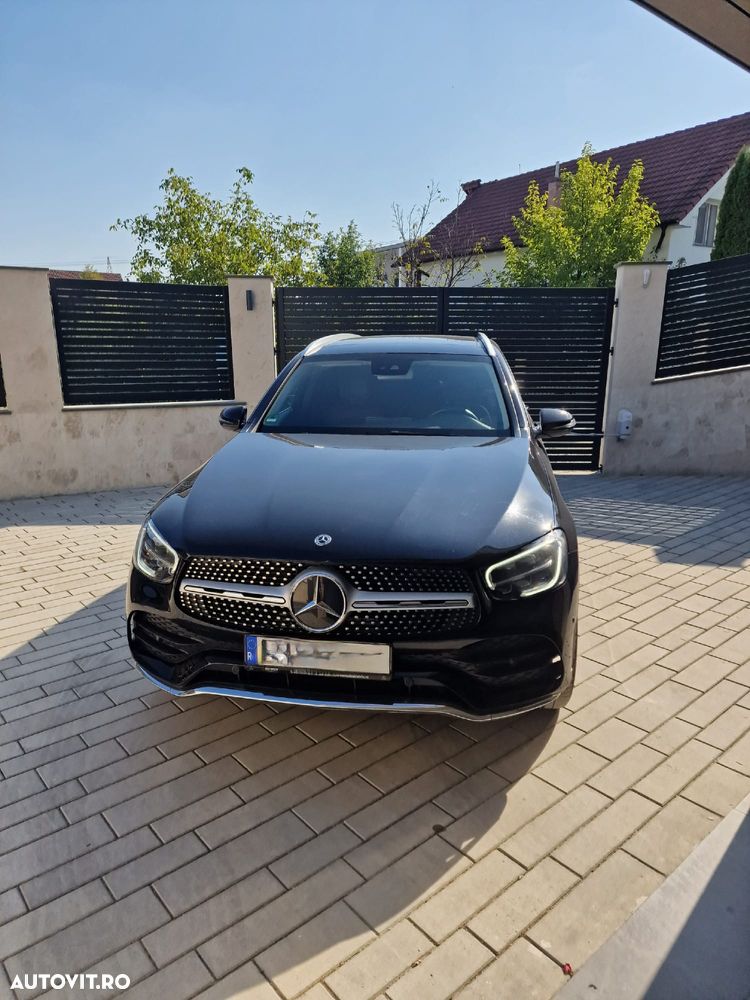 Mercedes-Benz GLC 300 4MATIC - 1