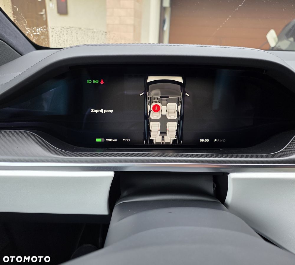Tesla Model X - 28