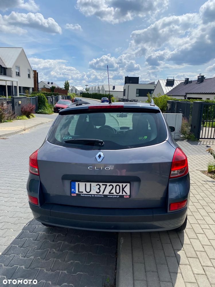 Renault Clio 1.2 16V Authentique - 5
