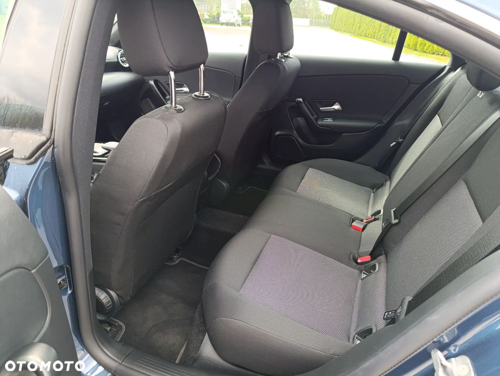 Mercedes-Benz CLA 200 7G-DCT - 15