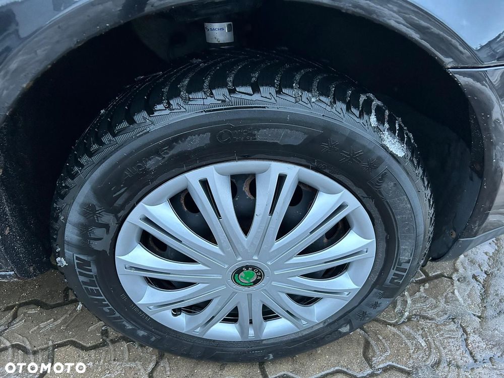 Skoda Octavia 2.0 FSI Ambiente - 21