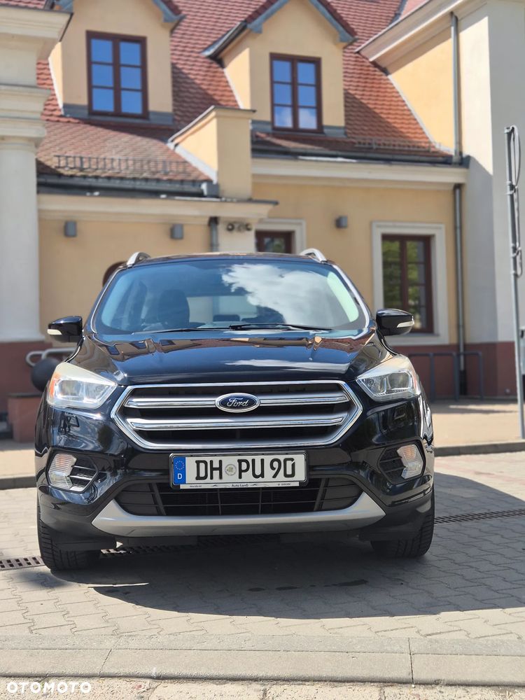 Ford Kuga 1.5 EcoBoost 2x4 Titanium - 2