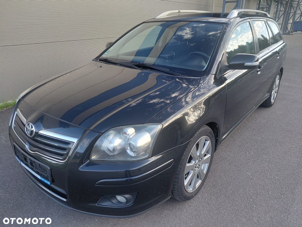 Toyota Avensis 2.0 VVT-i Combi Sol - 1