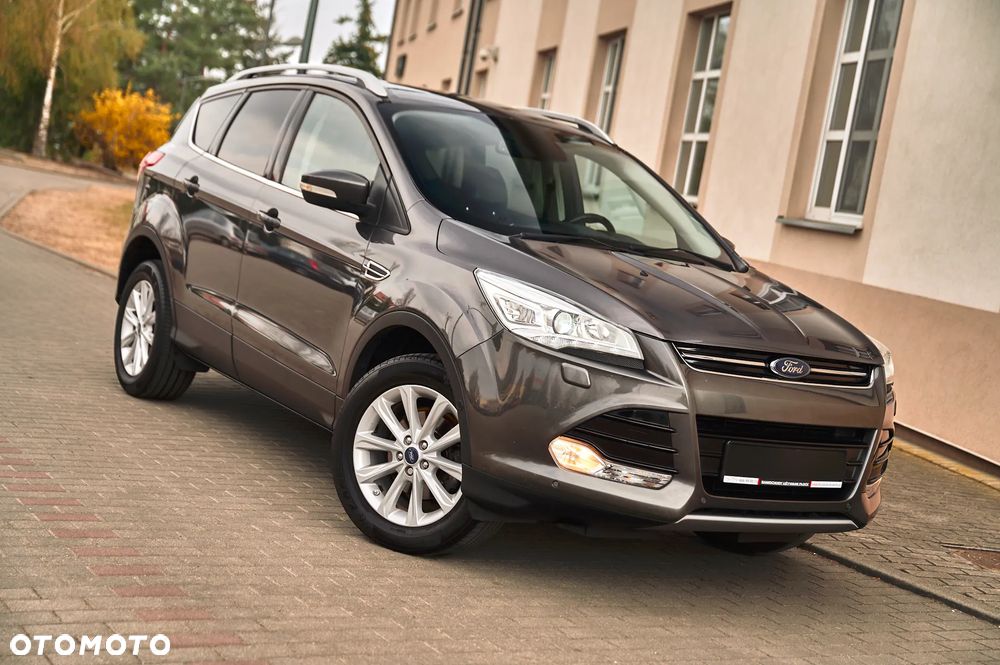 Ford Kuga 1.6 EcoBoost 2x4 Titanium - 3