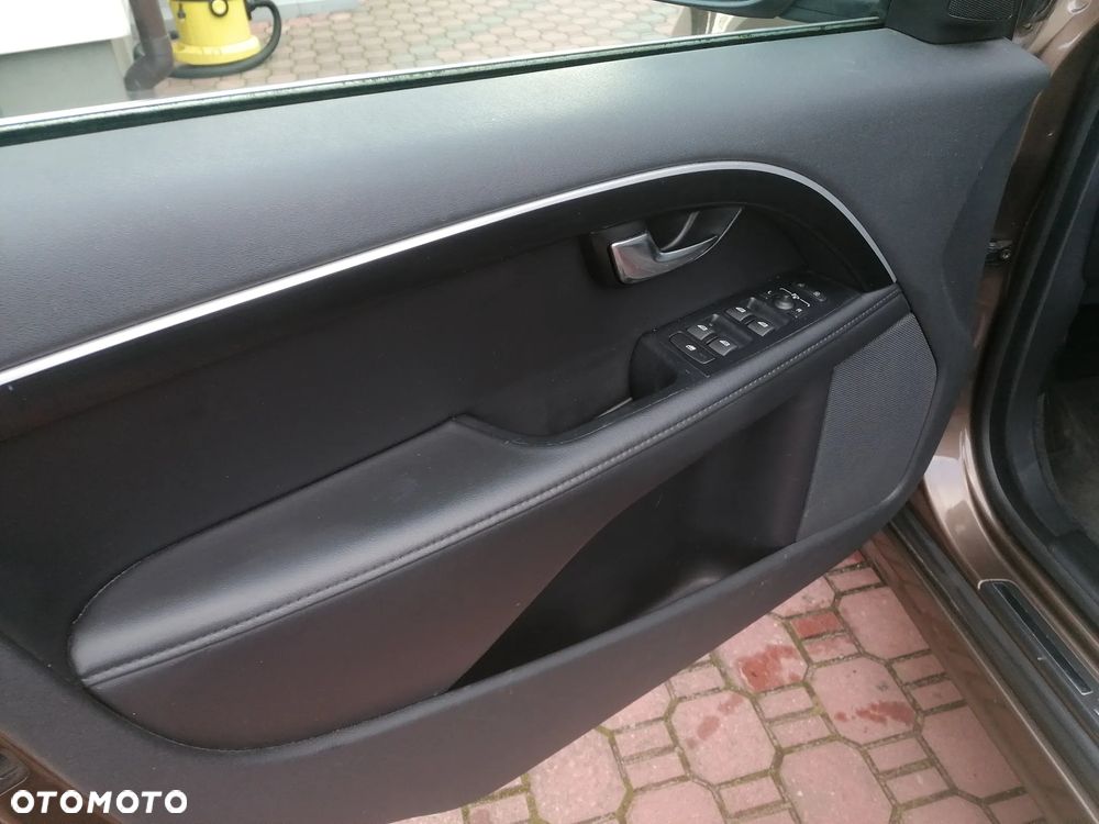 Volvo V70 D3 Geartronic Momentum - 12