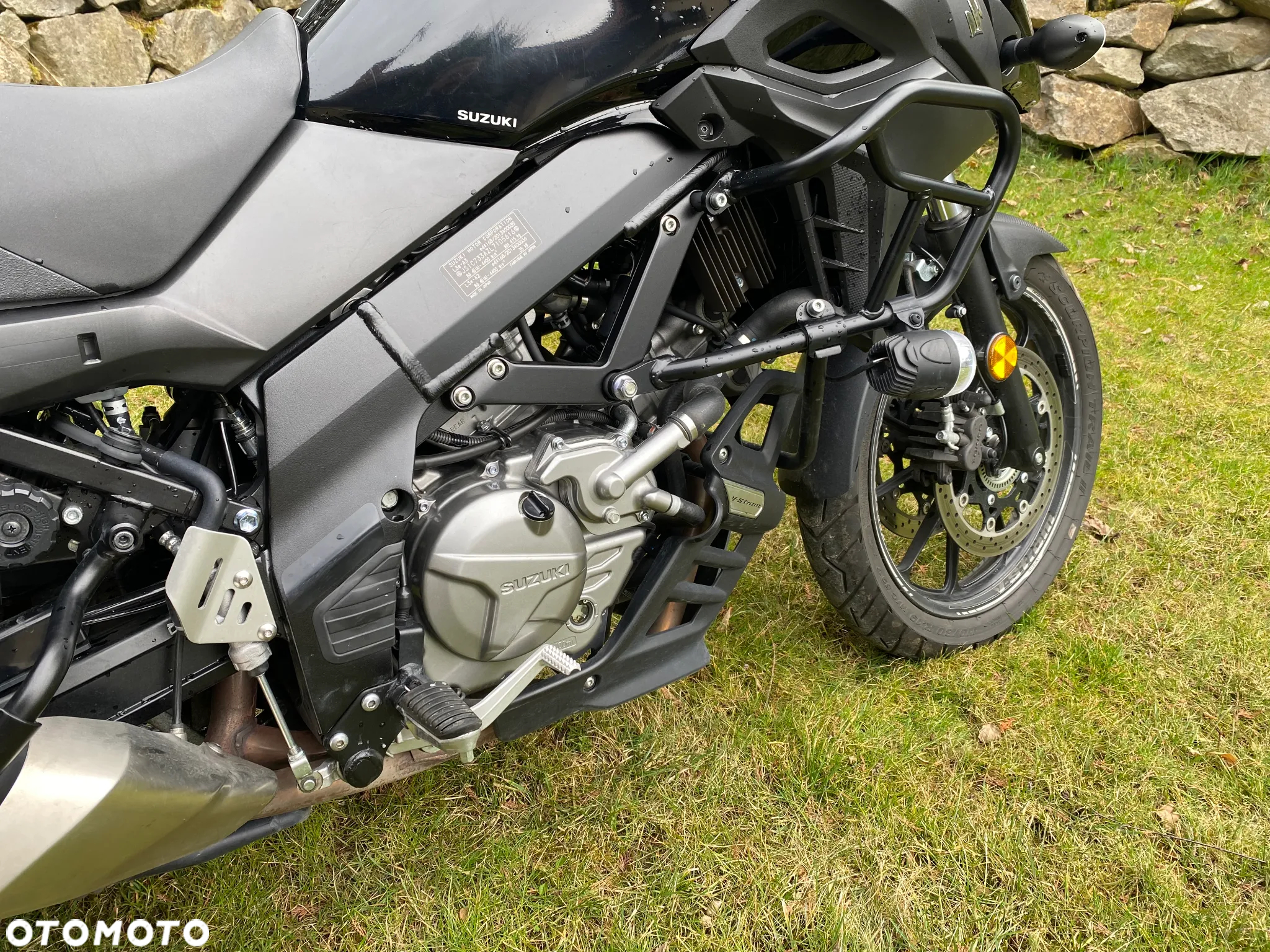 Suzuki V-STROM - 8