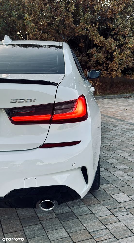 BMW Seria 3 330i xDrive M Sport - 6