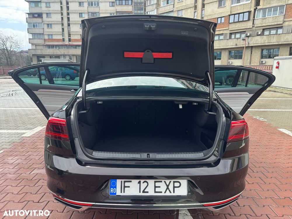 Volkswagen Passat - 20