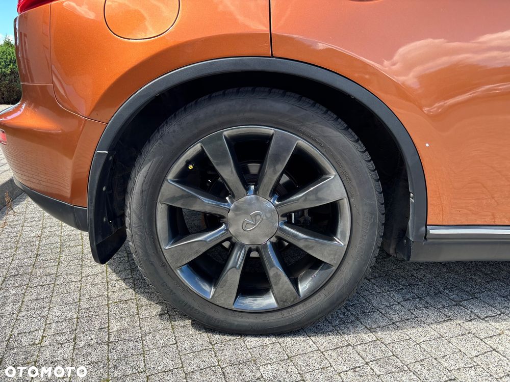 Infiniti FX - 6