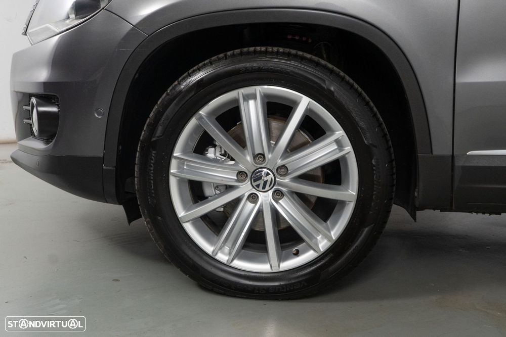 VW Tiguan 2.0 TDi Sport BlueMotion - 19