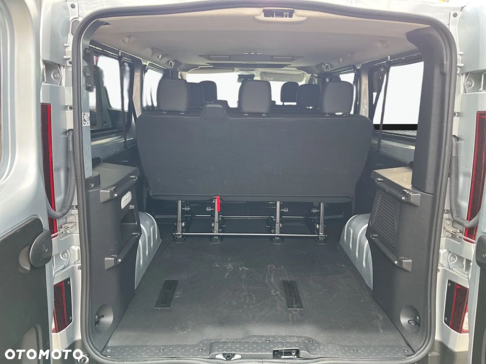 Renault Trafic Grand 2.0 dCi - 20