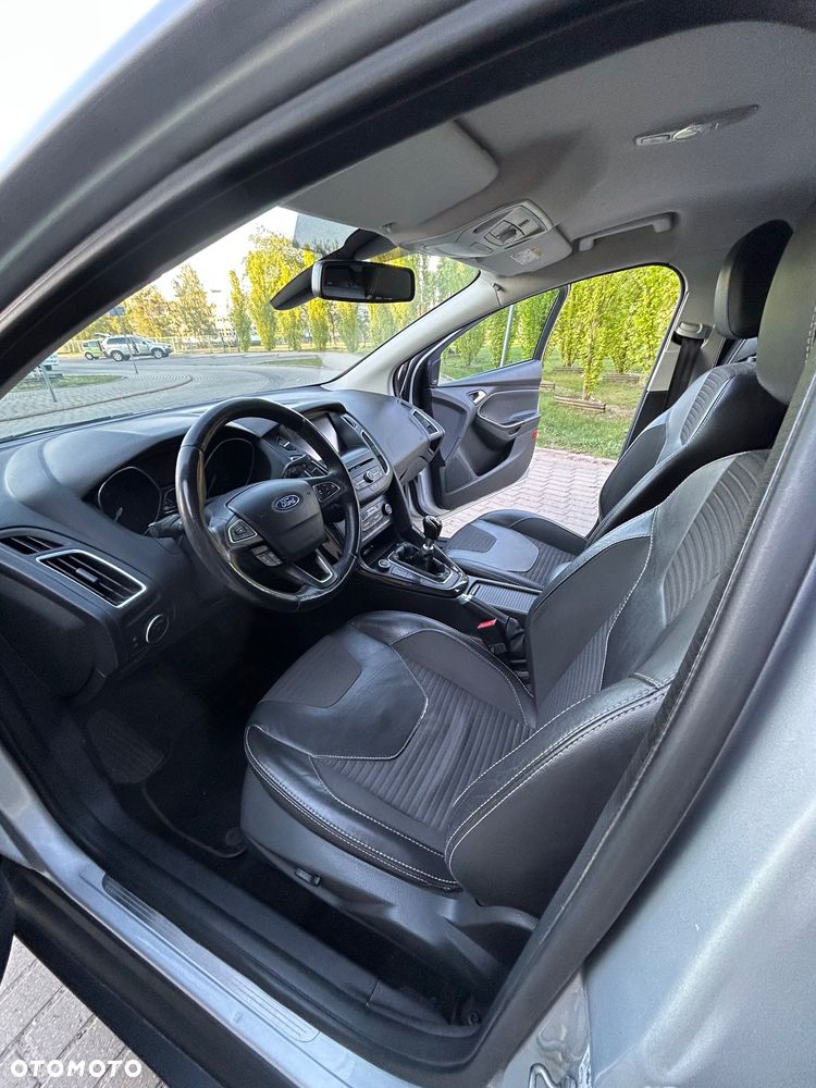 Ford Focus ver-2-0-tdci-titanium-ass - 13