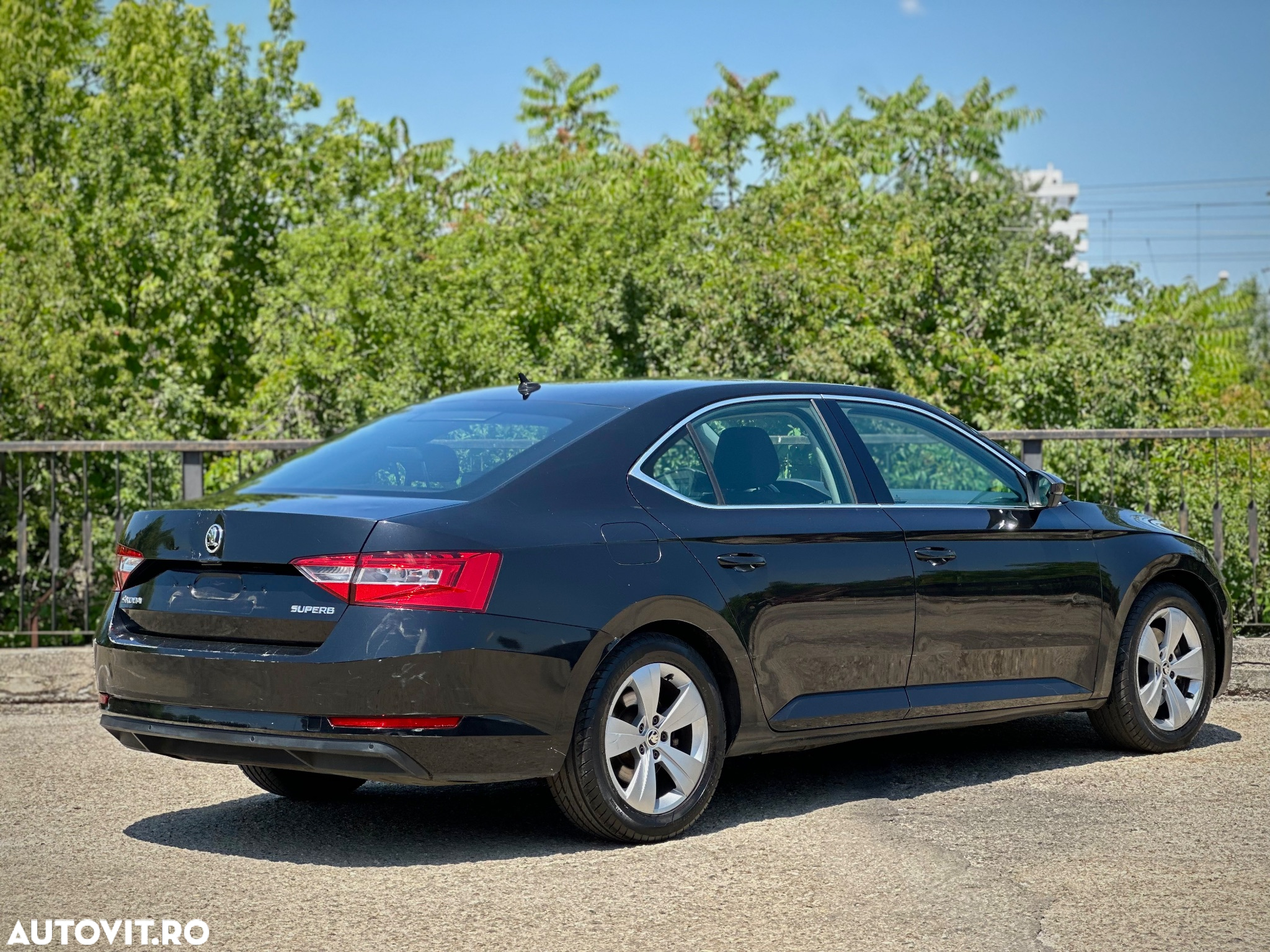 Skoda Superb 2.0 TDI Style - 3