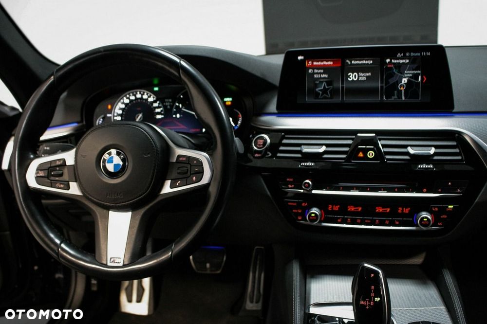 BMW Seria 5 520d M Sport - 17