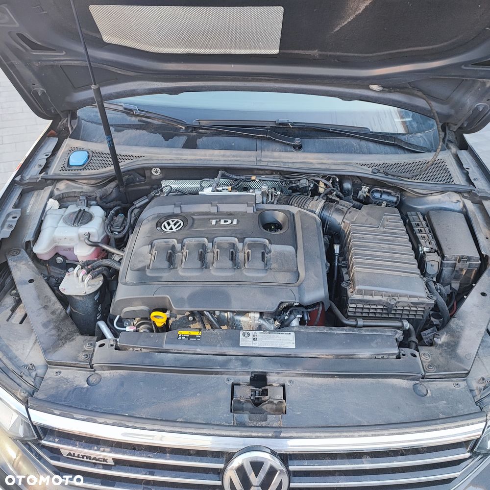 Volkswagen Passat Alltrack 2.0 TDI SCR 4Motion DSG (BMT) - 9