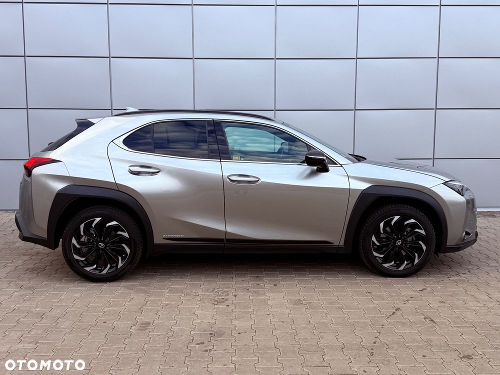 Lexus UX 250h Prestige 2WD - 9
