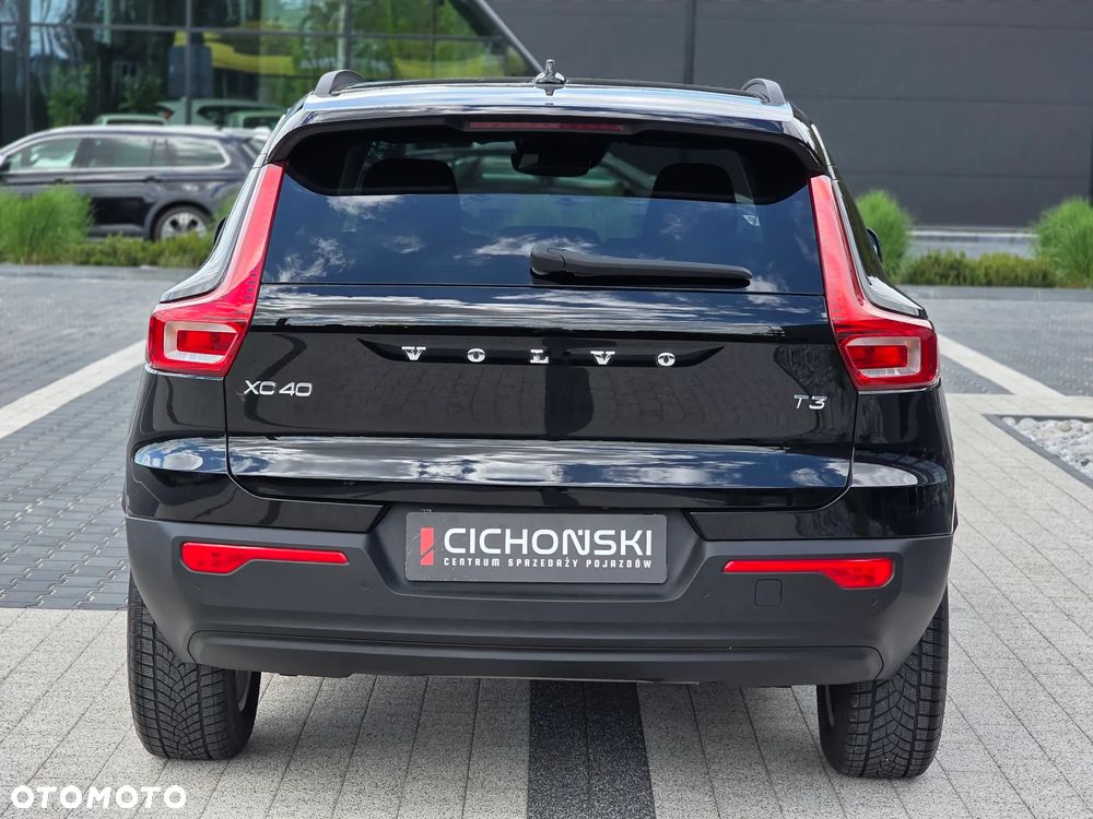Volvo XC 40 T3 Momentum Pro - 3