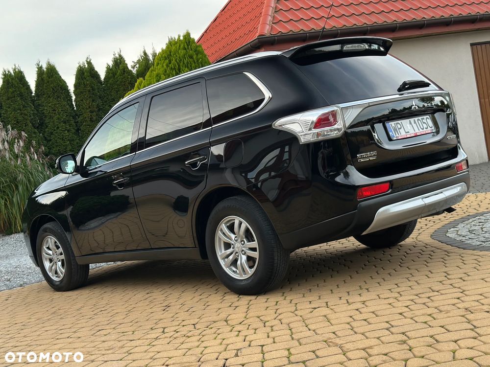 Mitsubishi Outlander - 32