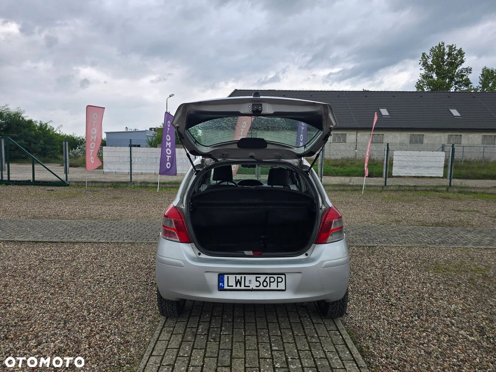 Toyota Yaris 1.4 D-4D Luna EU5 - 11