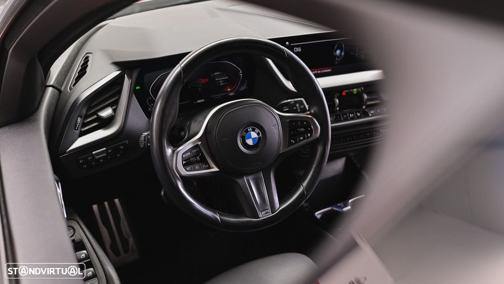 BMW 116 d Pack Desportivo M Auto - 45