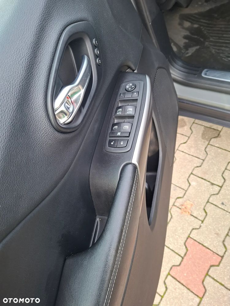 Jeep Cherokee 3.2 V6 Pentastar Active Drive I Automatik Limited - 16