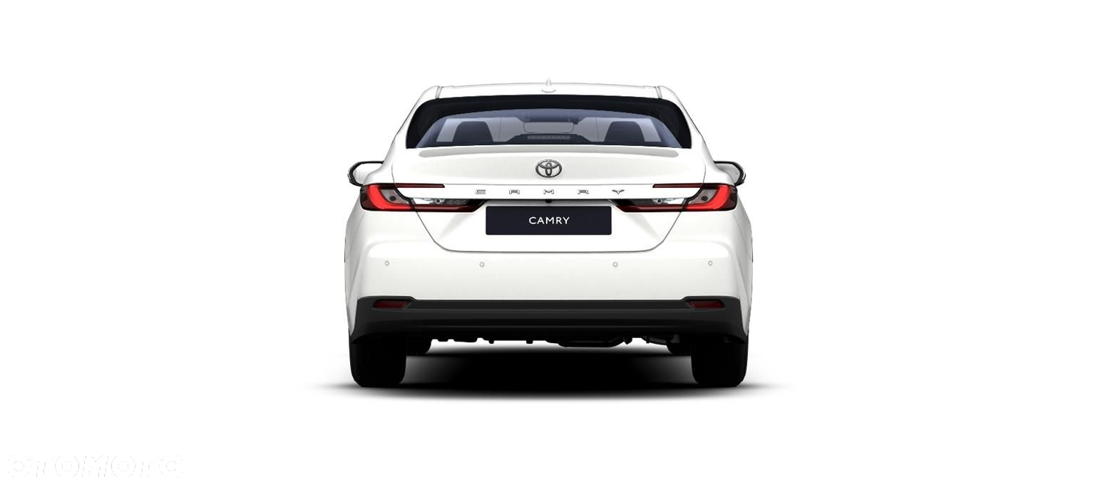 Toyota Camry - 4