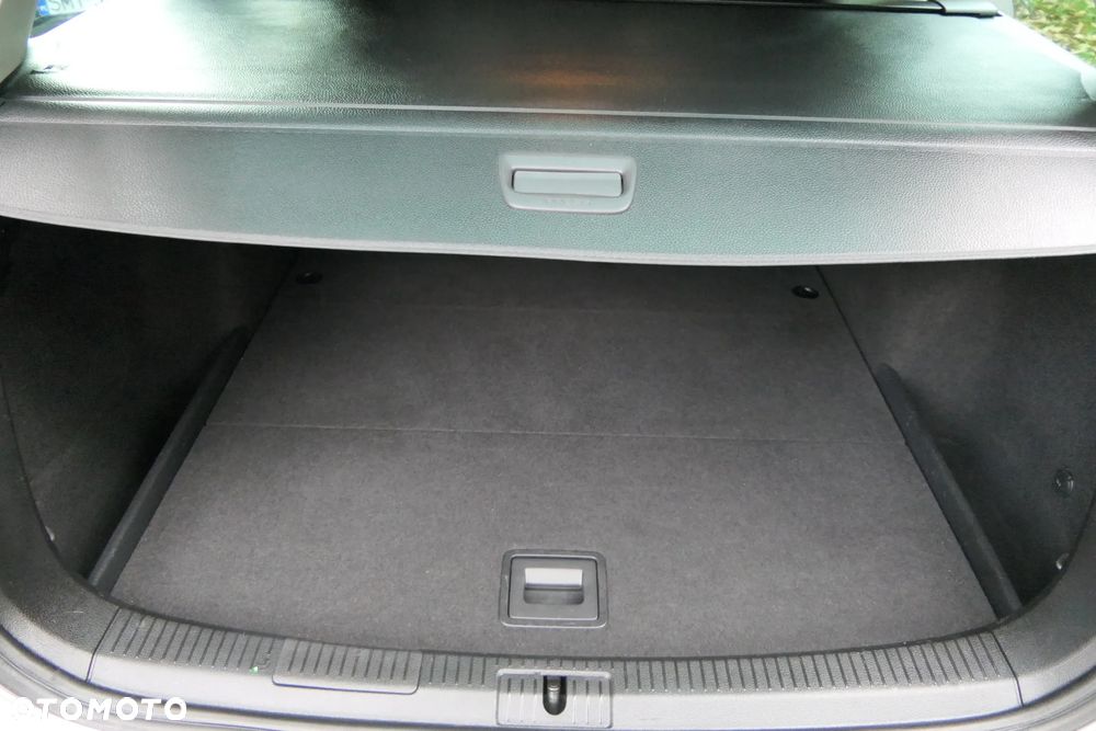 Volkswagen Golf Variant 2.0 TDI BMT 4Mot Highline - 38