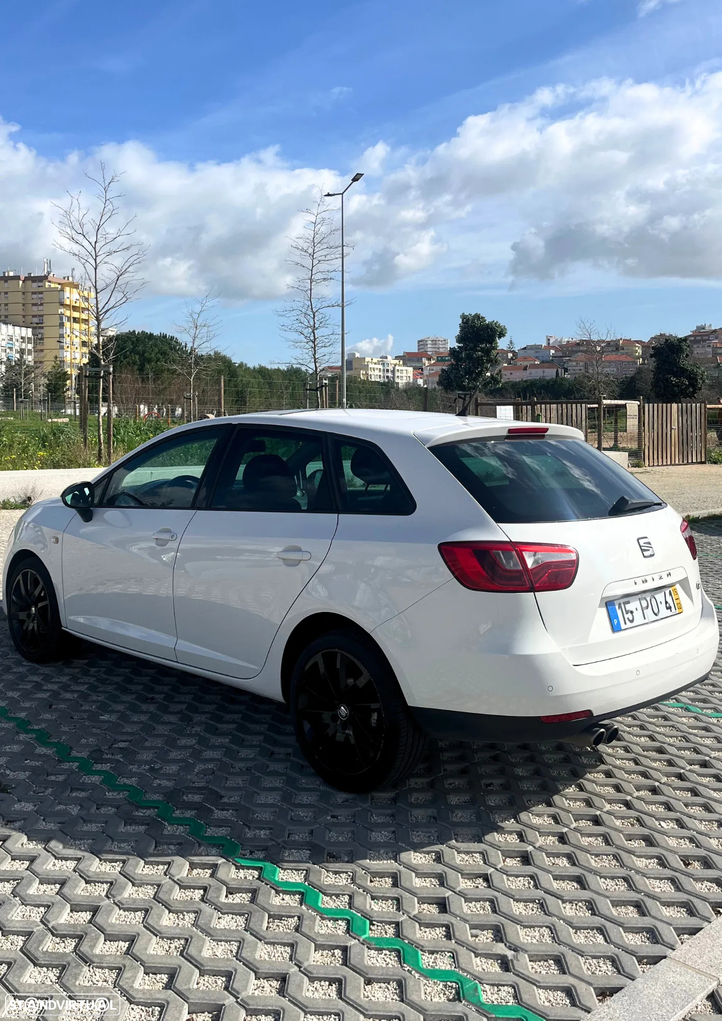 SEAT Ibiza ST 1.6 TDI FR - 3