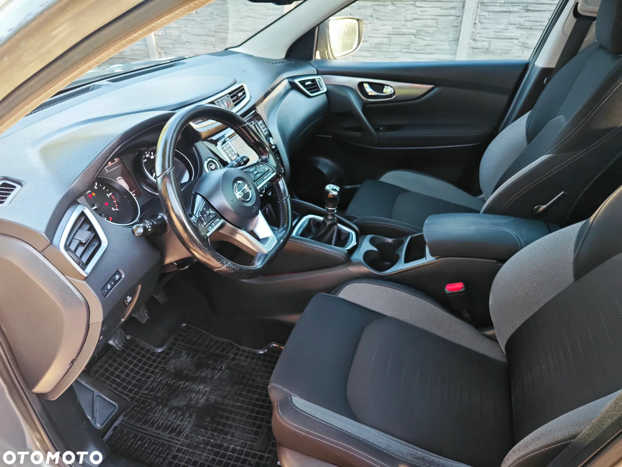 Nissan Qashqai 1.6 DCi 4x4 N-Connecta EU6 - 16