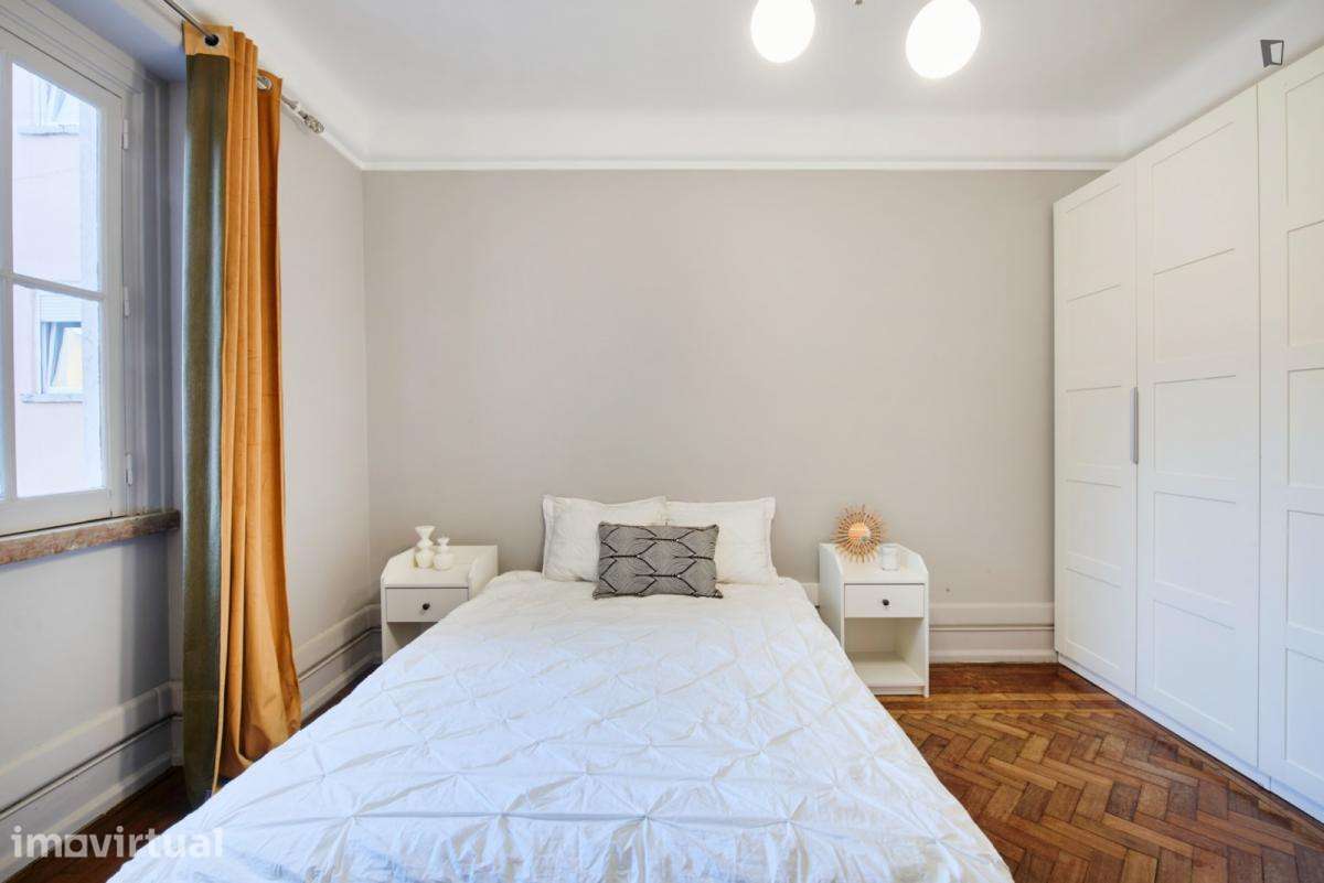 Quarto - localizado em Alameda Lisbon - Grande imagem: 5/25