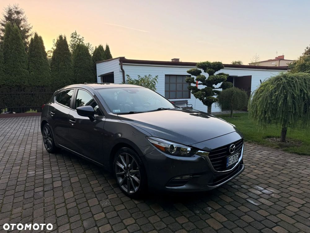 Mazda 3 - 4