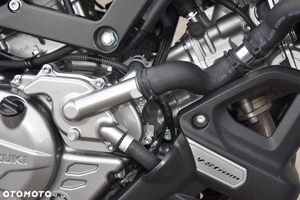 Suzuki DL - 17