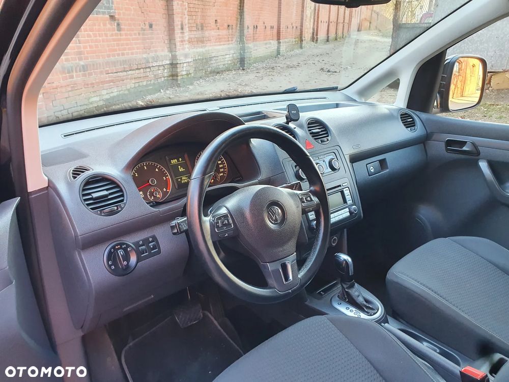 Volkswagen Caddy Maxi DSG - 12