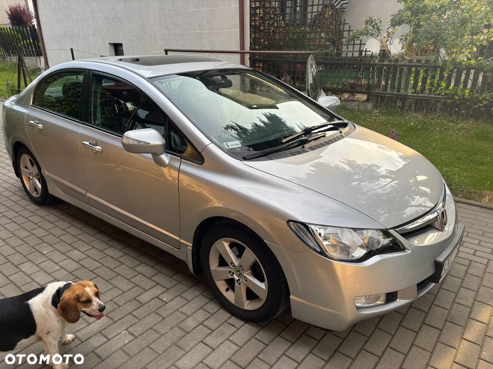 Honda Civic 1.8 Executive - 23