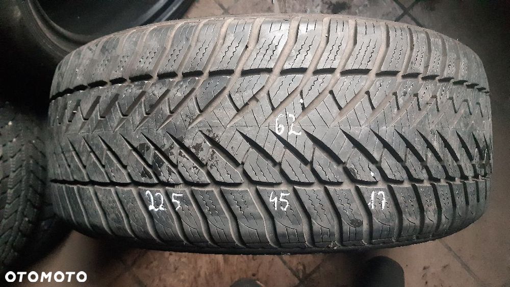 Goodyear 225/45/17 nr 62 - 1