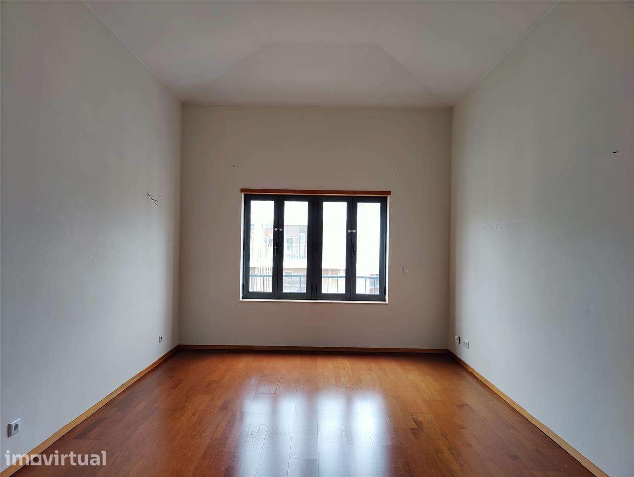 Apartamento T2 em Vila Nova de Gaia com Garagem e Elevador - Grande imagem: 3/23