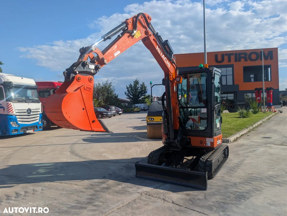 Hitachi ZX33U-6, 3,7tone, 2023, 2.291h, CUPLA RAPIDA HIDR+3 CUPE NOI, lama nivelare, ad sapare 3,5m, latime 1,55m, inst picon pe brate, aer conditionat, radio, produs in JAPONIA, posibil leasing 4 ani-PROMOTIE 36.900 EUR+Tva - 3