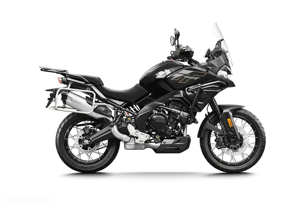 CFMoto 700MT - 2