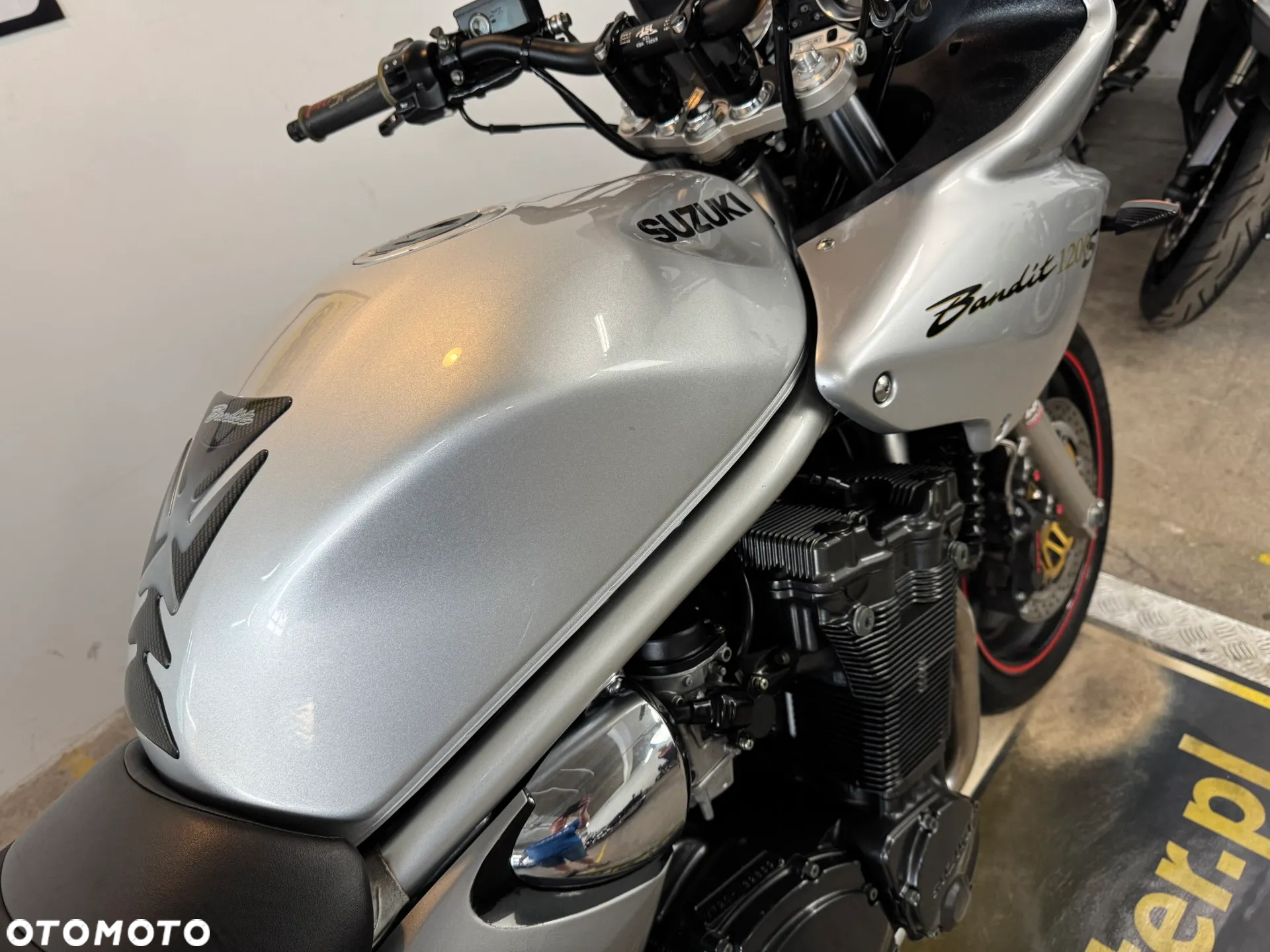 Suzuki Bandit - 16