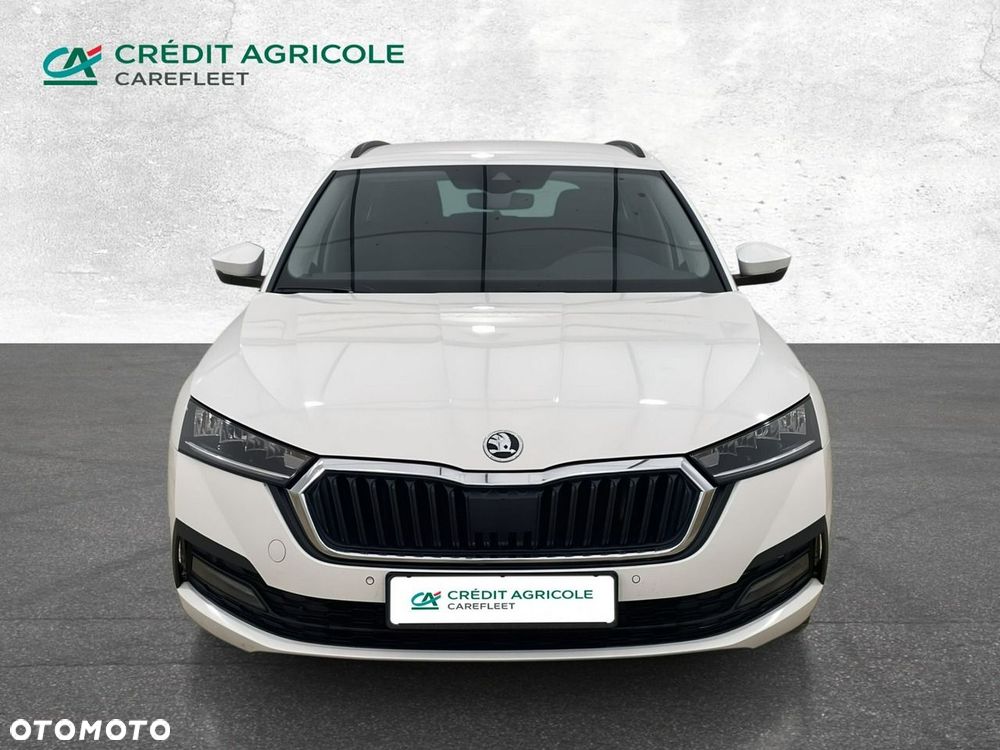 Skoda Octavia 2023 photo 2