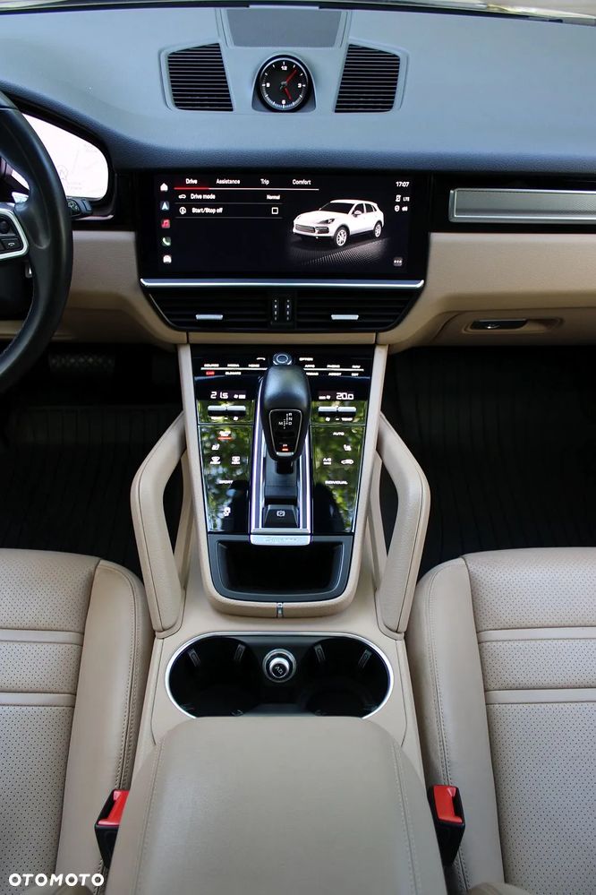 Porsche Cayenne Platinum Edition - 24