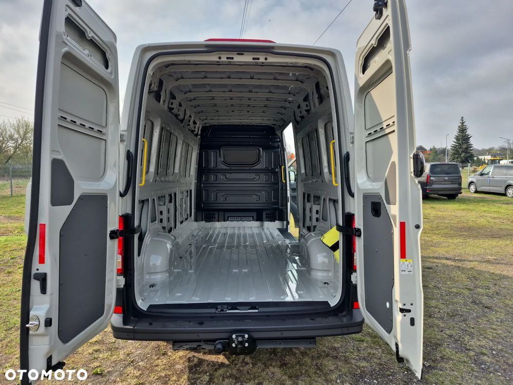 Volkswagen Crafter - 12