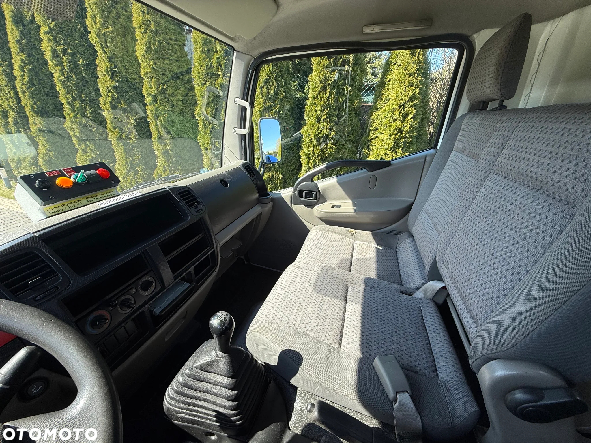 Nissan CABSTAR 16 M MANUAL - 9